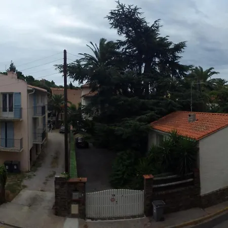 T3 Calme Avec Terrasse Et Cuisine Equipee, A 300m De La De - Fr-1-309-246 *