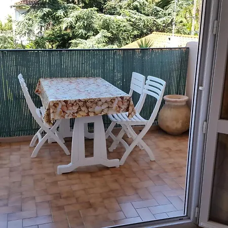 T3 Calme Avec Terrasse Et Cuisine Equipee, A 300m De La De - Fr-1-309-246 Apartmán Collioure