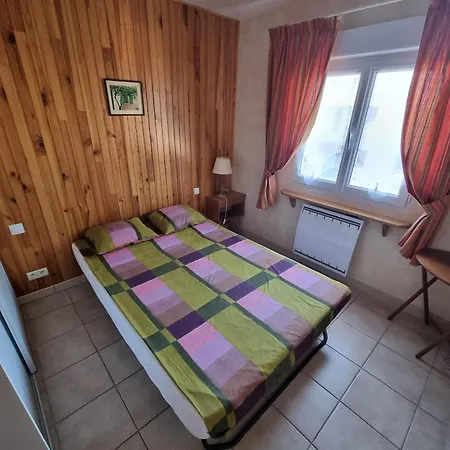 T3 Calme Avec Terrasse Et Cuisine Equipee, A 300m De La De - Fr-1-309-246 Apartmán
